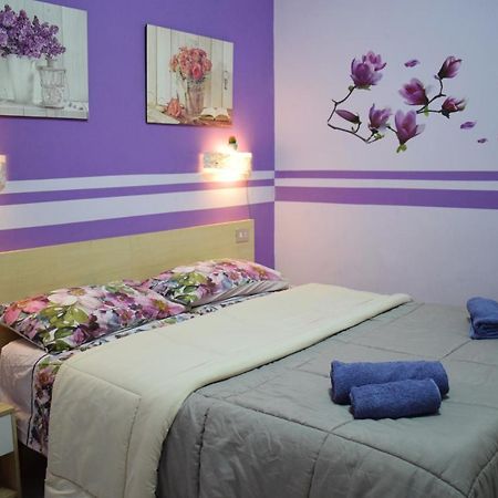 I Petali Guest House Рим Екстериор снимка