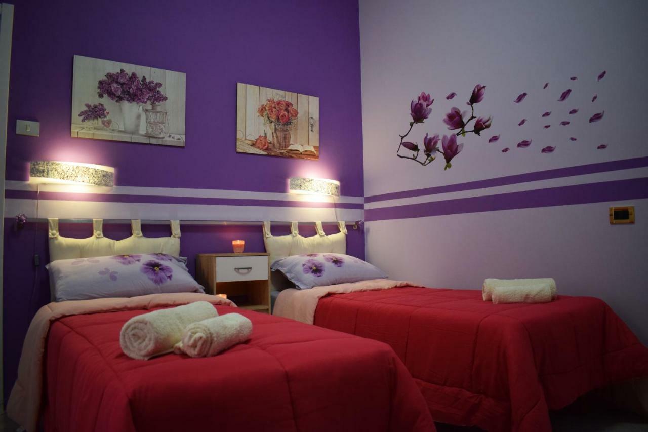 I Petali Guest House Рим Екстериор снимка